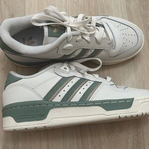 Adidas premium leather shoes